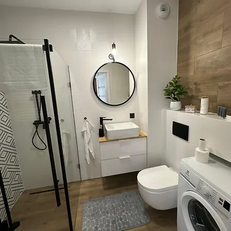 Skytravel 27 Apartament Pileckiego Nowy Dwor Mazowiecki Airport Modlin 24H Exterior foto