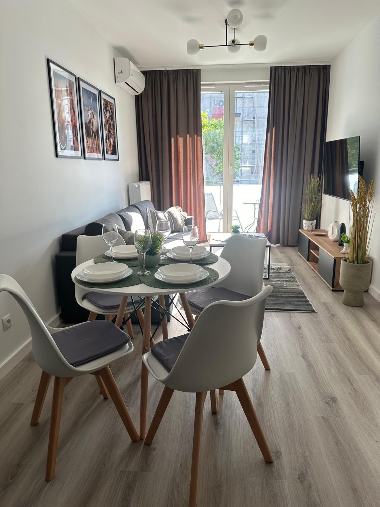 Skytravel 27 Pileckiego Airport Modlin 24h Nowy Dwor Mazowiecki